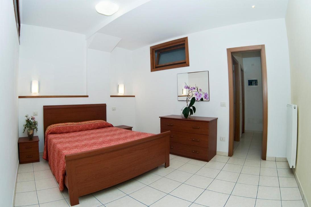 Casa Facchinetti Yellow Apartment Malcesine Exterior photo